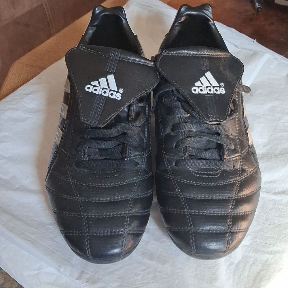Adidas TraXion 2006 Firm Ground Soccer Cleats Mens size 7.5 Black Gray